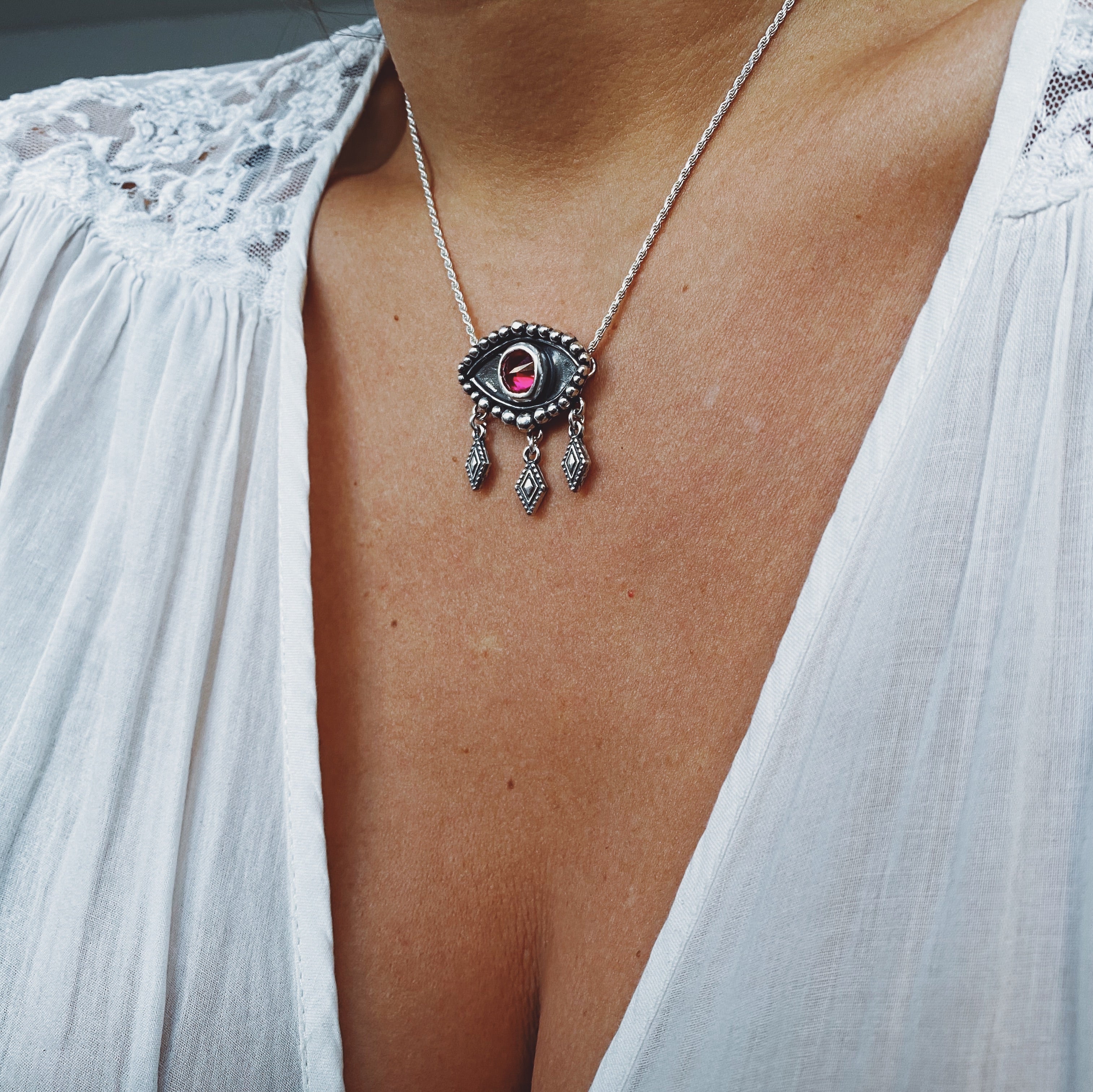 Colgante Ojo Flamenco Rubi