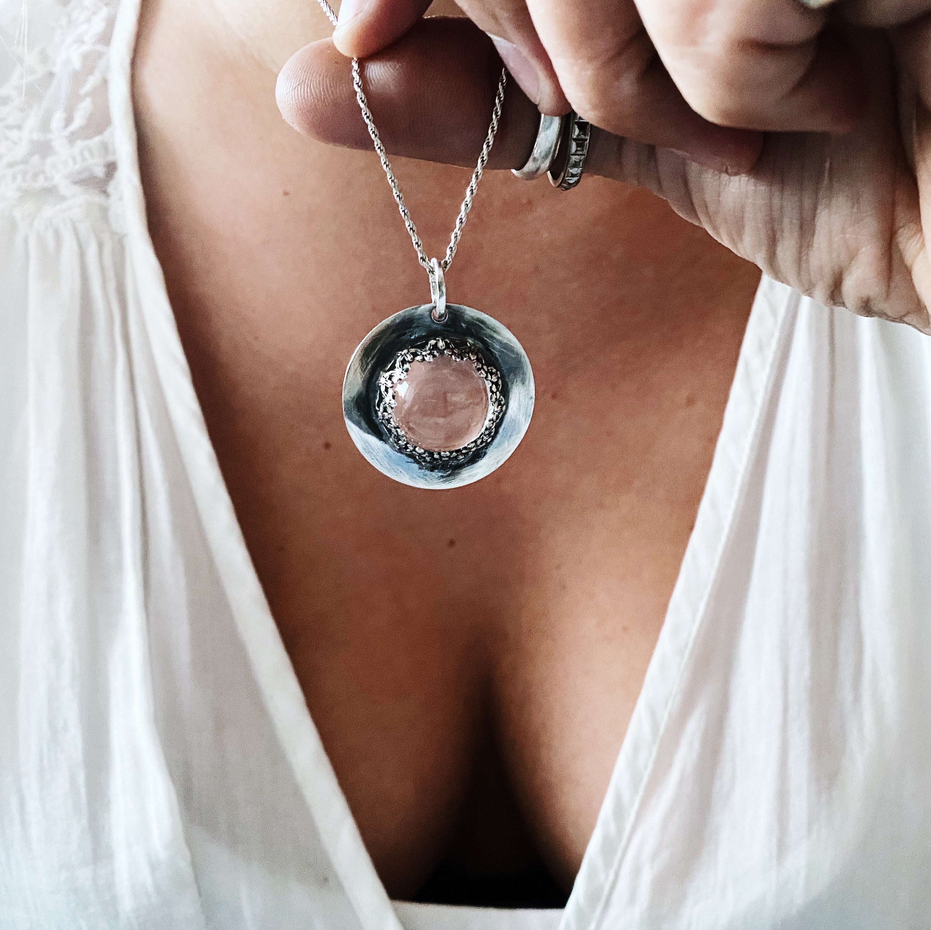 Colgante Medalla Sexy Lace Cristal Moon