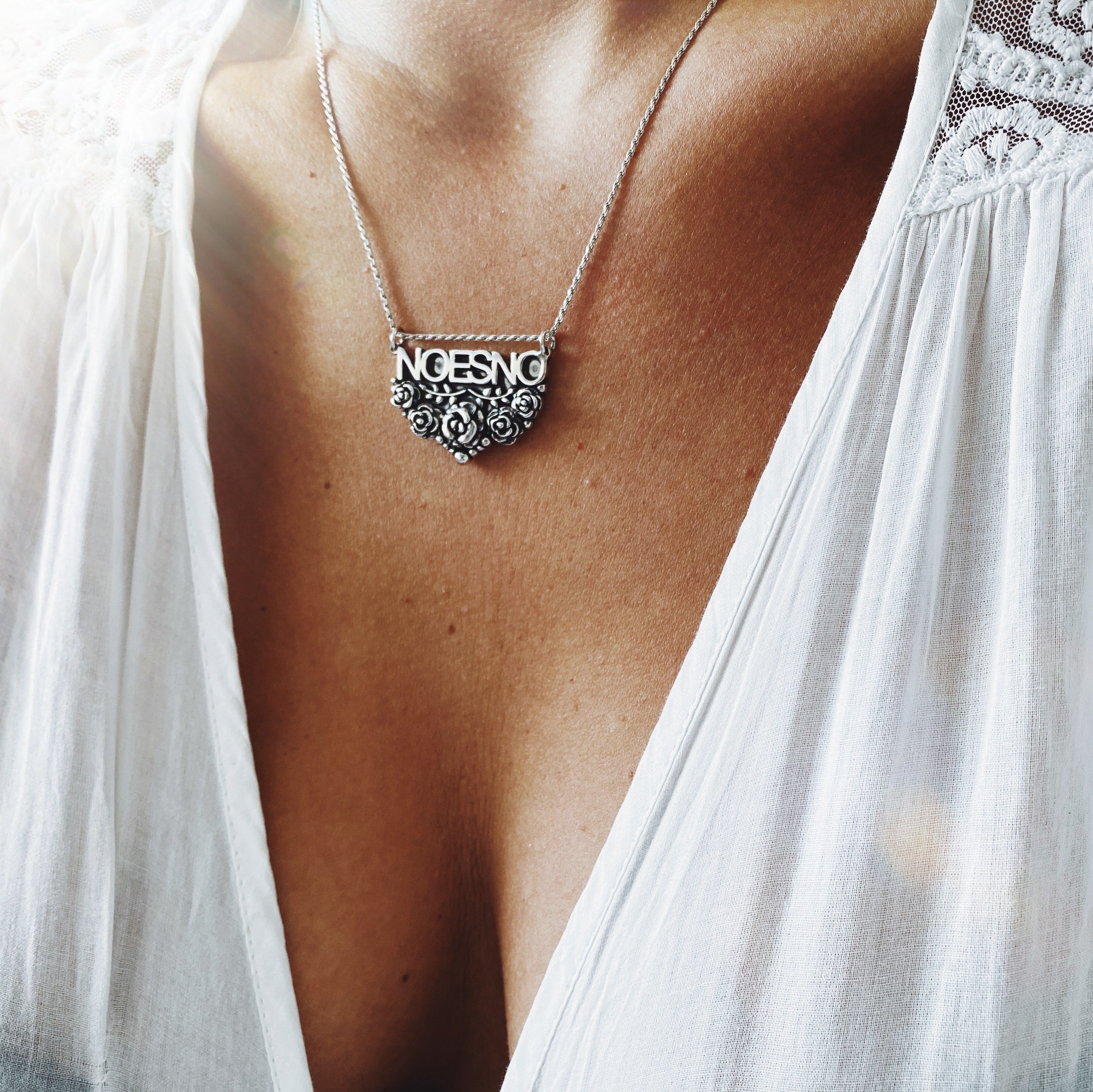 Collar 8M “No es No”