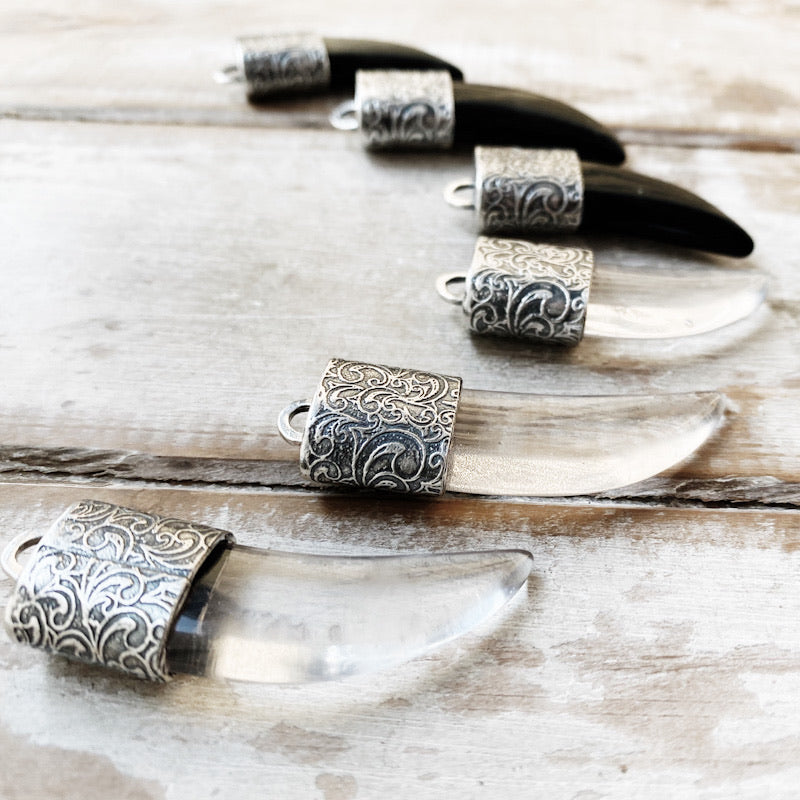 Colgante Colmillo Flamenco Onix
