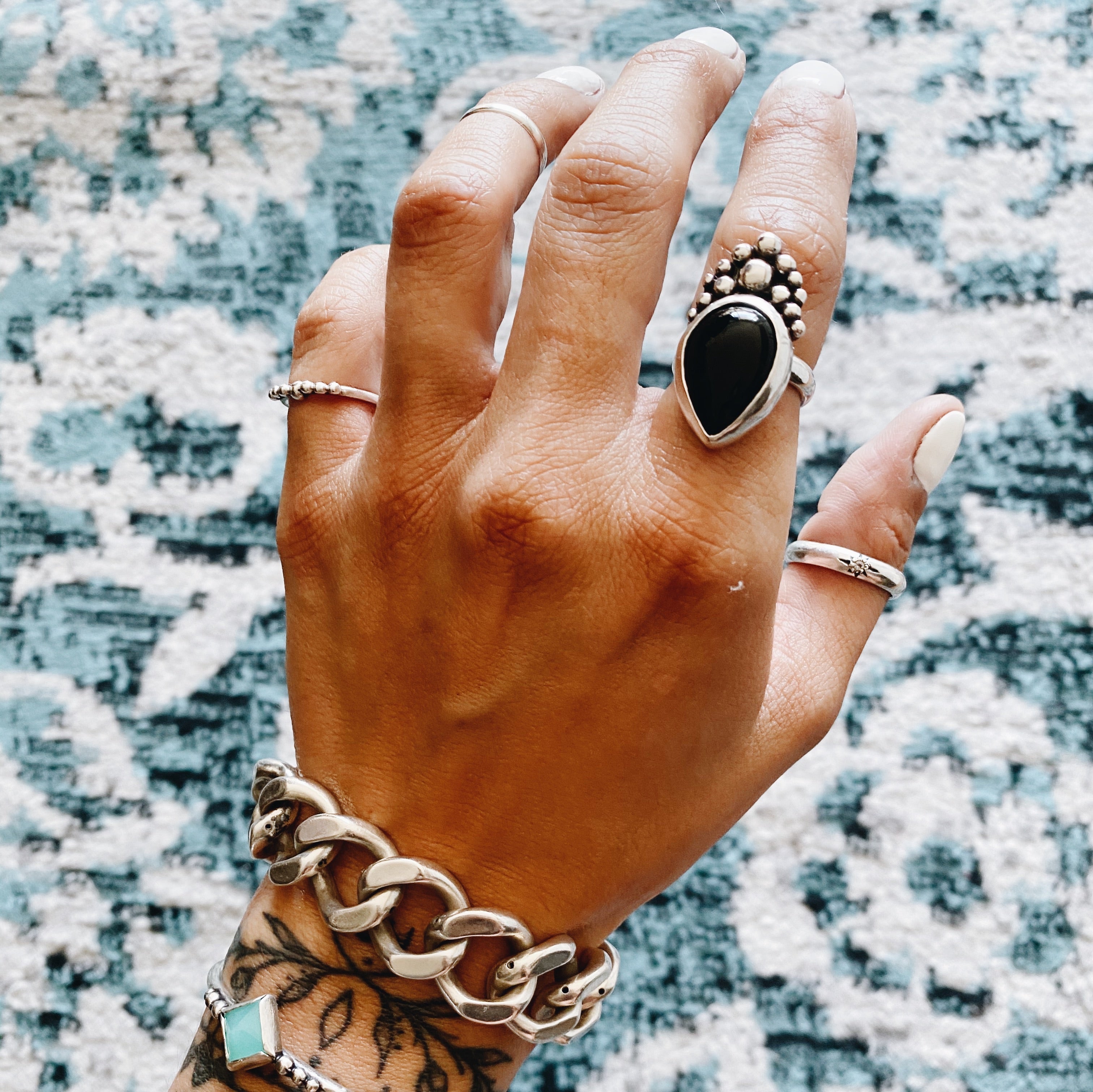 Anillo Onix Gota Empelotada