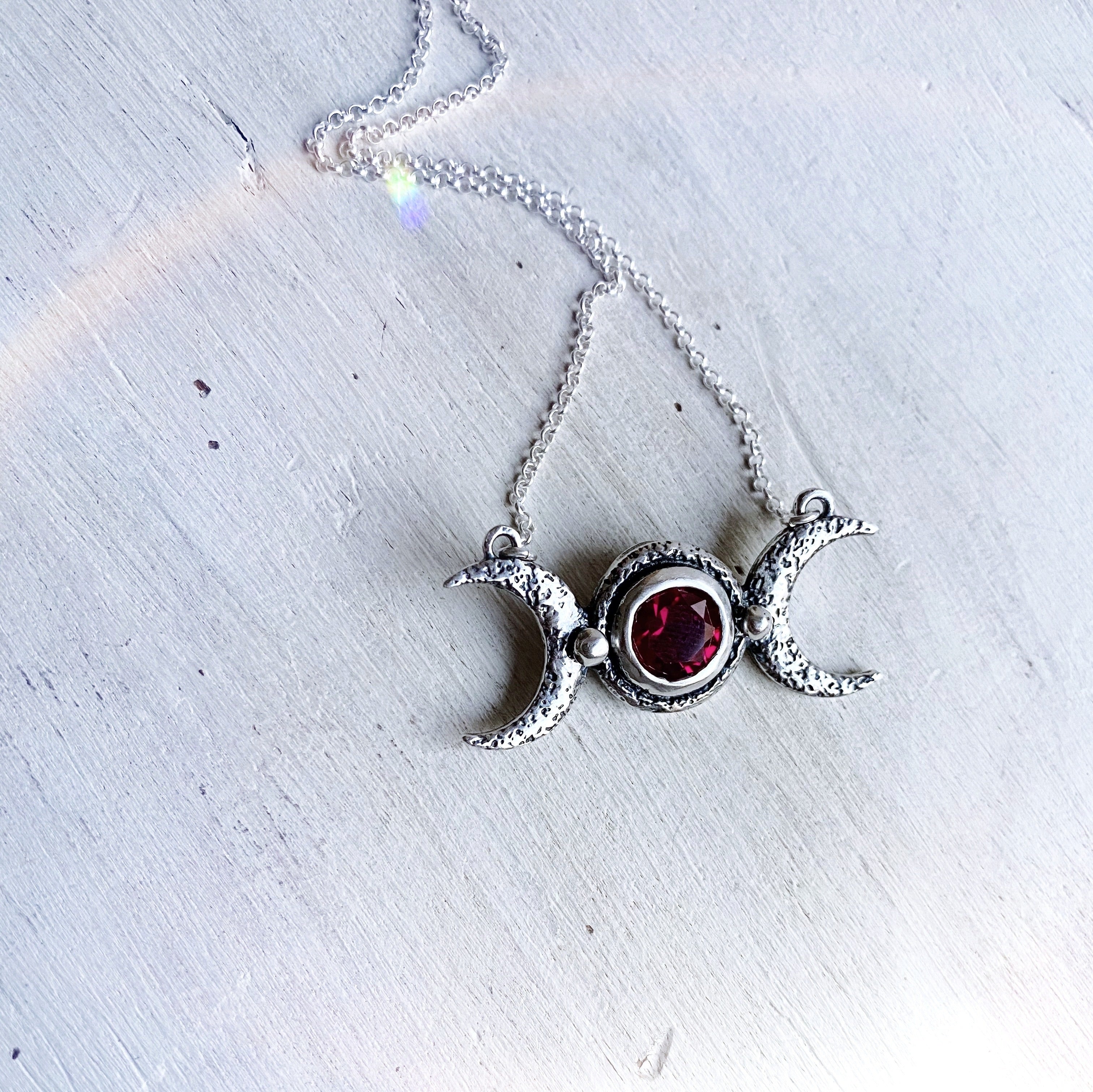 Collar Hecate Ruby