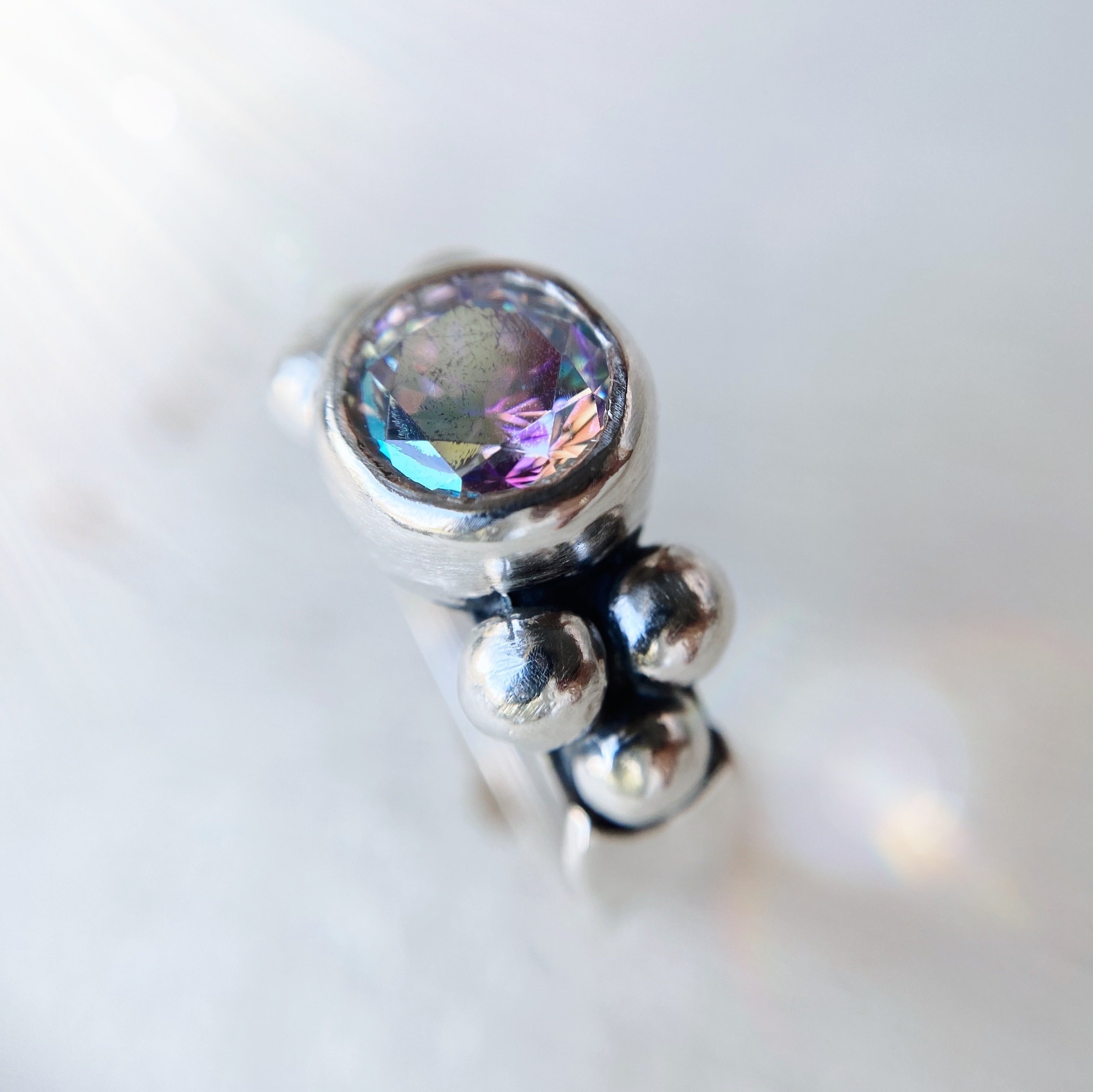 Anillo Elisa Lunar Cristal Aurora